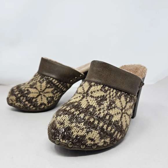 Muk Luks Heeled Mule Clog Sz 7 Kameryn Block Heel Studded Sides Faux Fur Studded - Picture 4 of 14